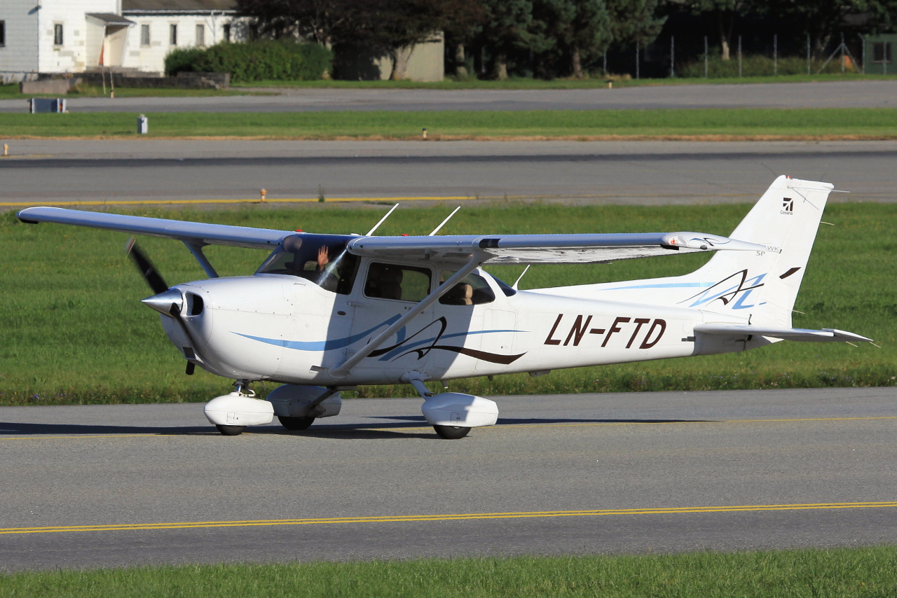 LN-FTD (172S10794) Cessna 172S Skyhawk