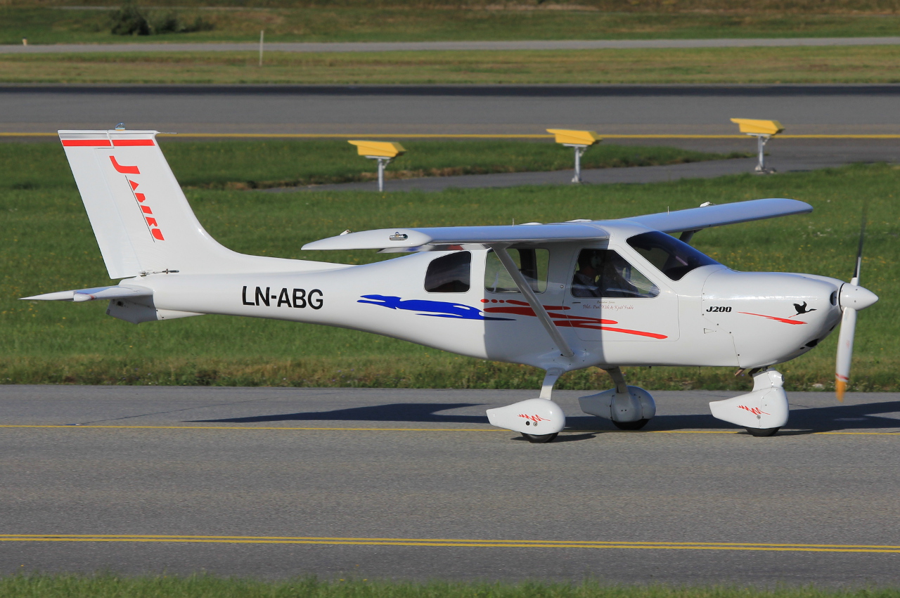 LN-ABG  Jabiru J200