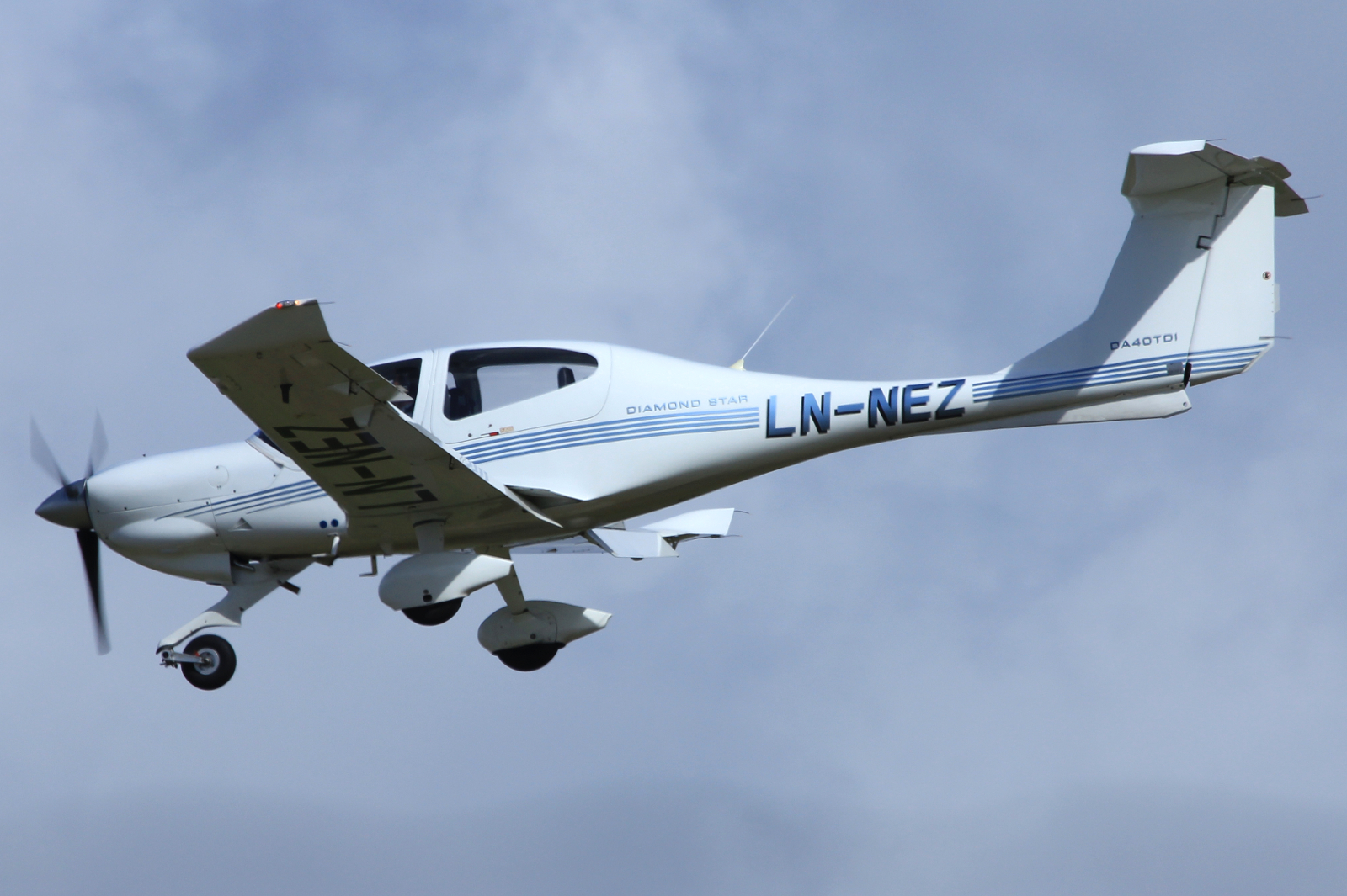 LN-NEZ (D4.065) Diamond DA-40D Diamond Star TDI