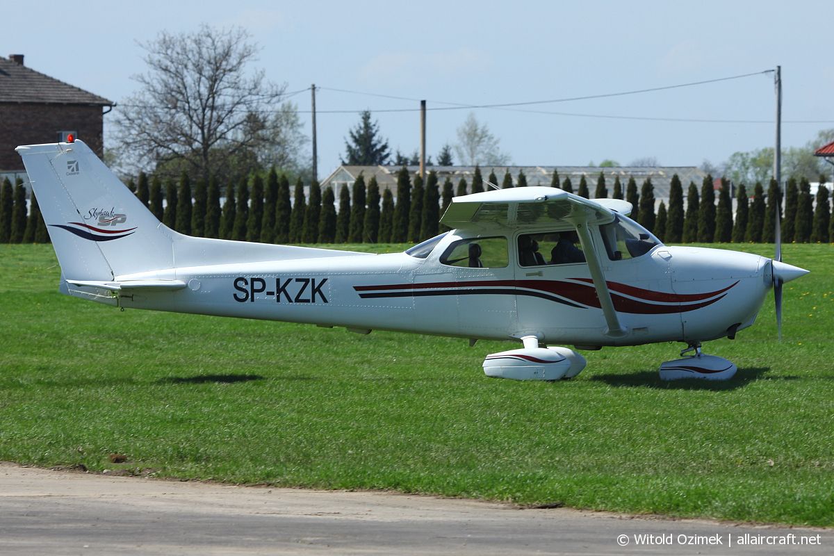 SP-KZK (172S8527) Cessna 172S Skyhawk