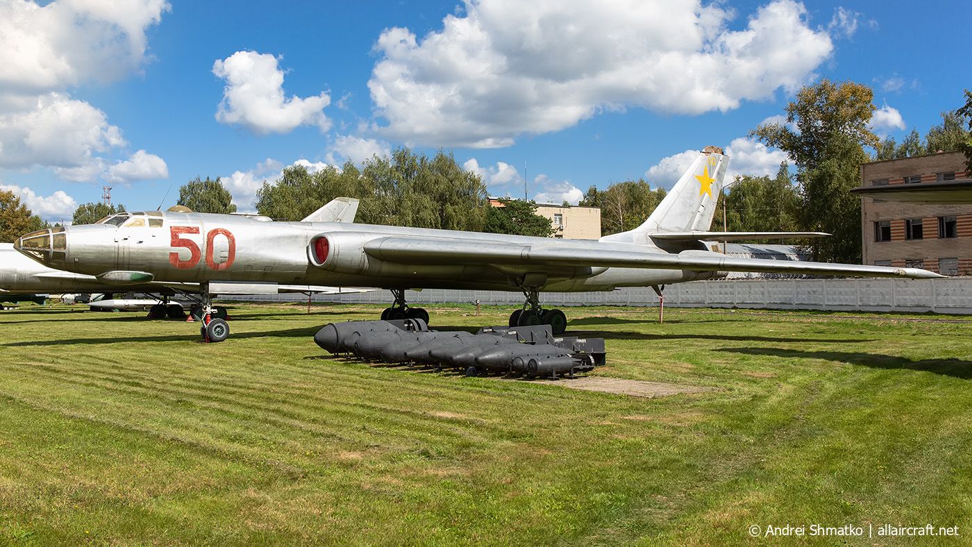50 (1880302) Tupolev Tu-16