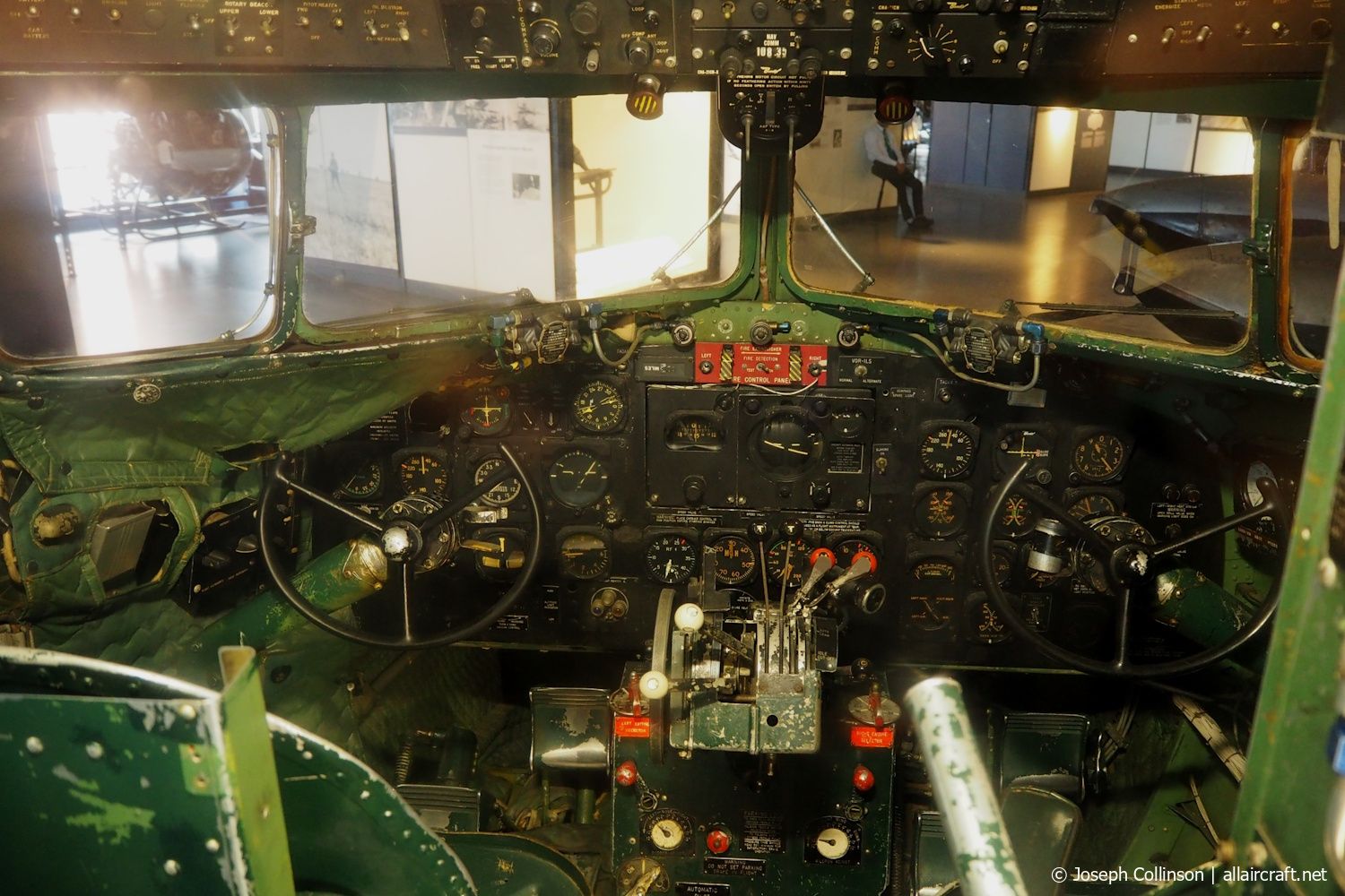 KN448 (16170) 1945 Douglas C-47 Dakota 4