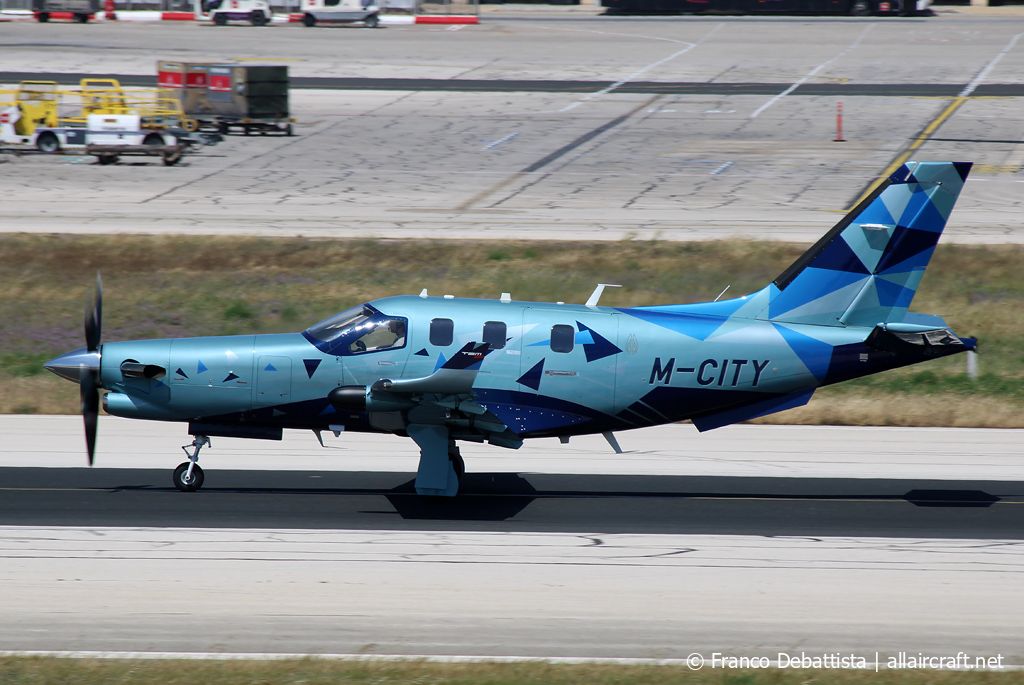 M-CITY (1555) Daher TBM 960