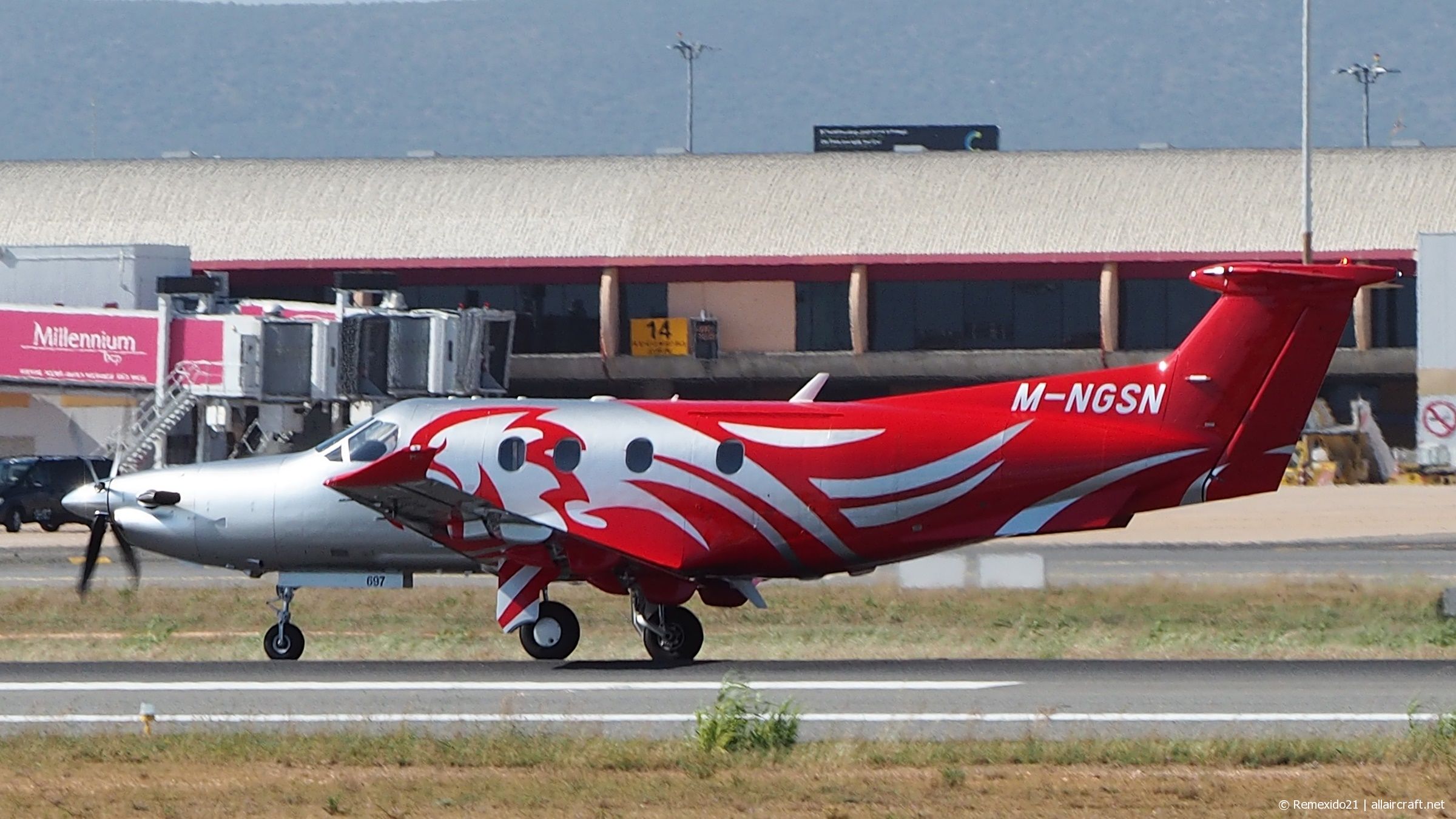 M-NGSN (697) 2006 Pilatus PC-12 47