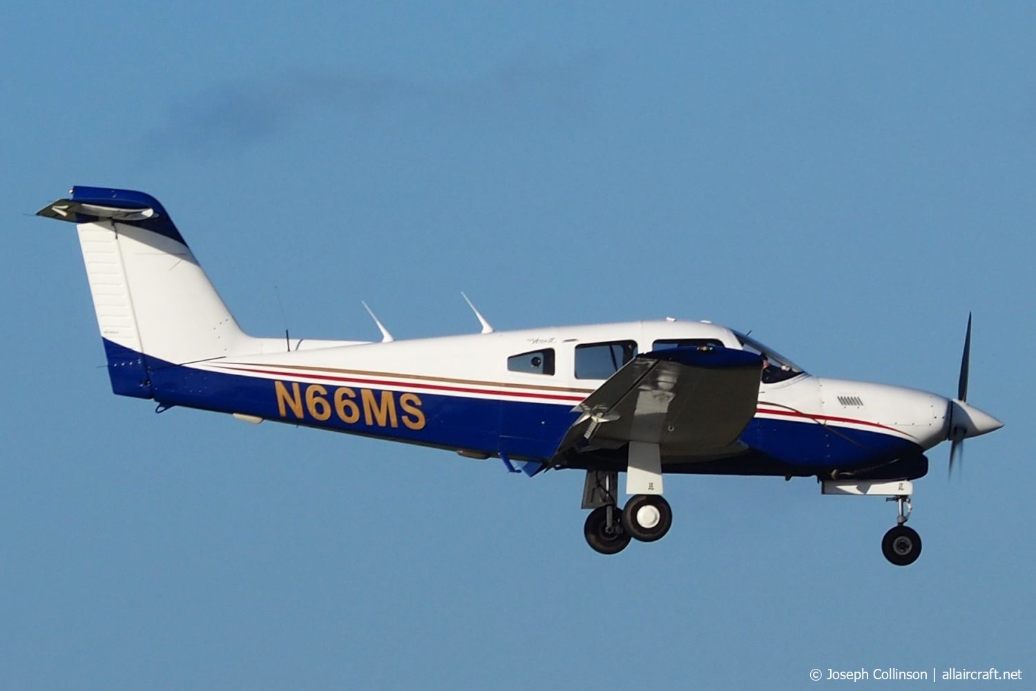 N66MS (28R-8431021) Piper PA-28RT-201