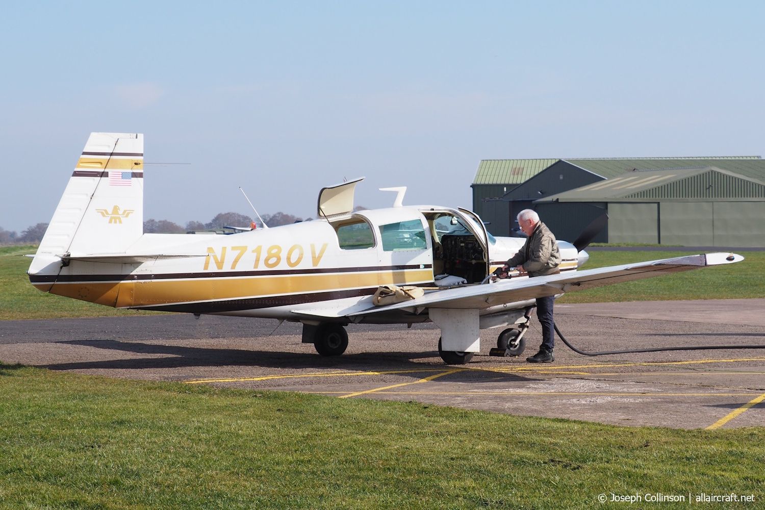 N7180V (21-0060) 1974 Mooney M-20E