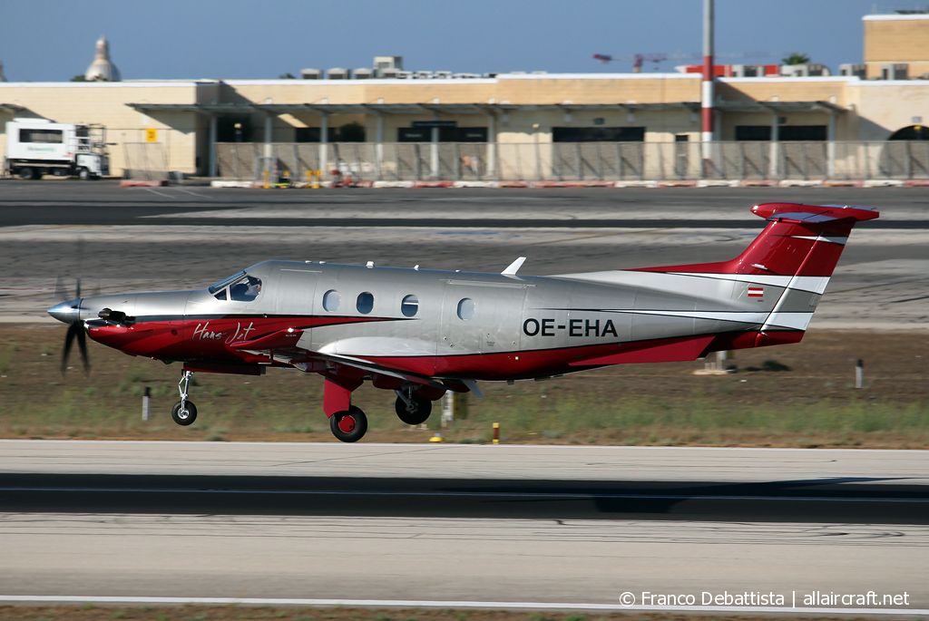 OE-EHA (1744) 2017 Pilatus PC-12/47E