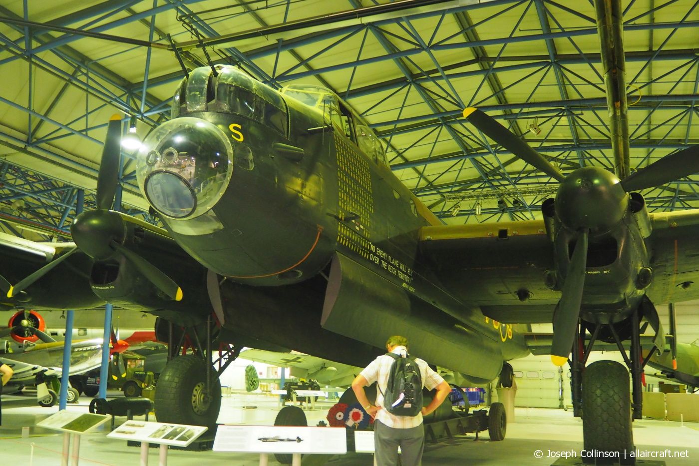 R5868 / 7325M 1942 Avro 683 Lancaster B1