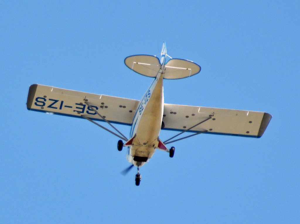 SE-IZS Piper PA-22-108 Colt