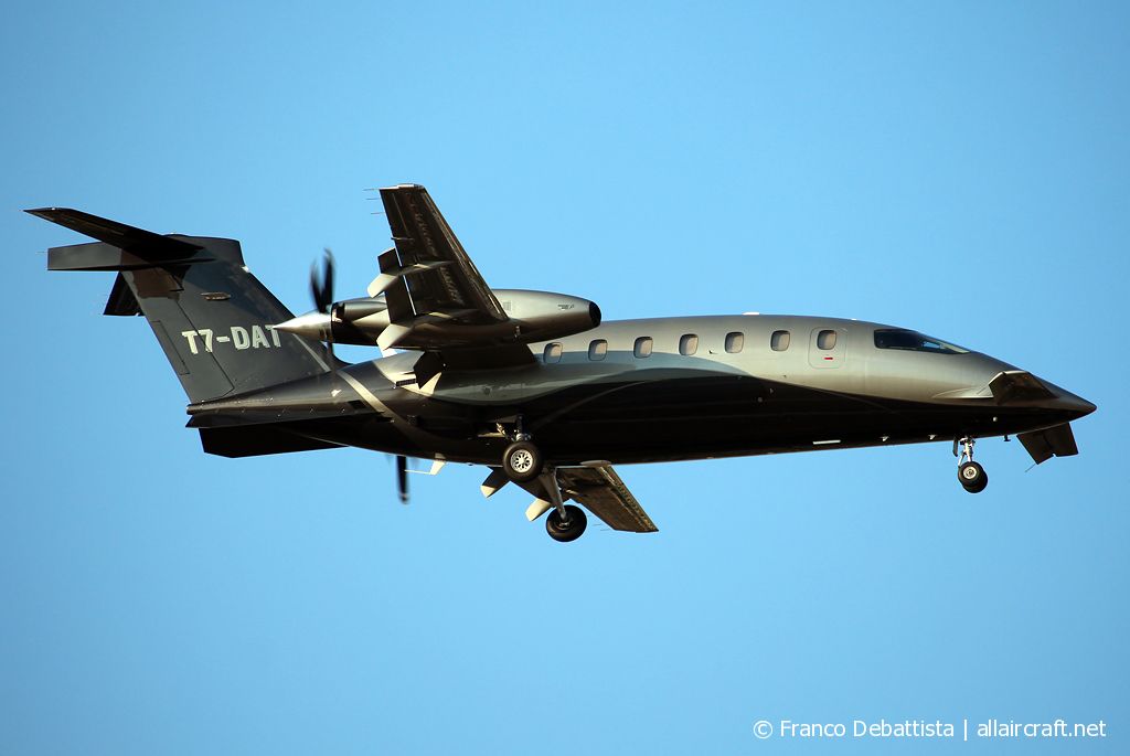T7-DAT (1194) 2009 Piaggio P-180 Avanti II