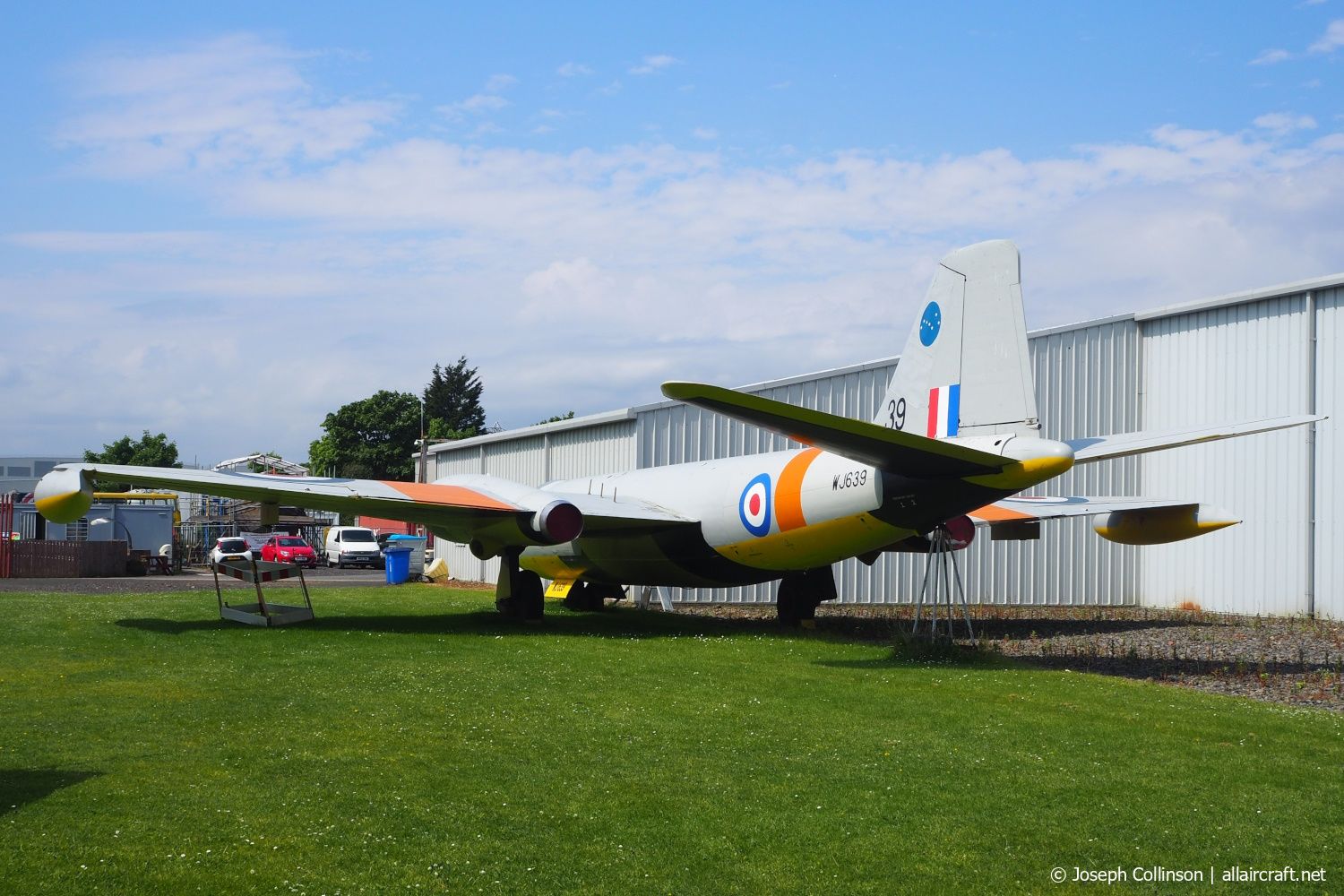WJ639 (HP-206B) 1954 English Electric Canberra TT.18