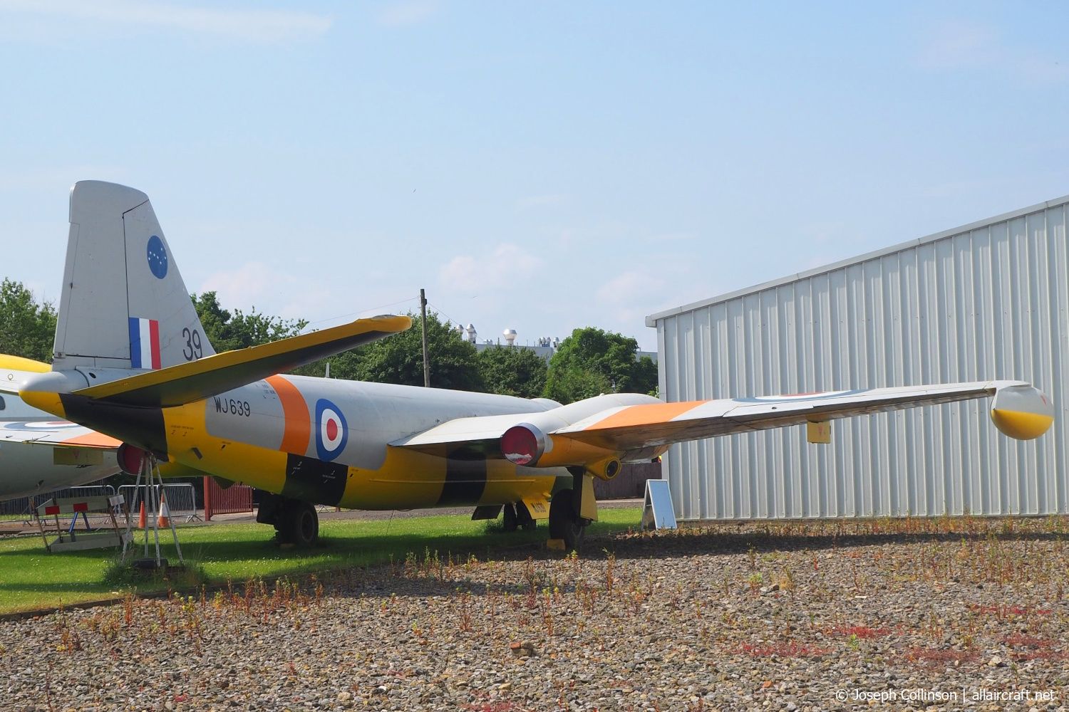 WJ639 (HP-206B) 1954 English Electric Canberra TT.18