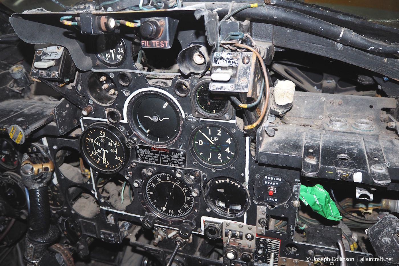 WM961 (AW.5999) 1954 Hawker Sea Hawk FB.5