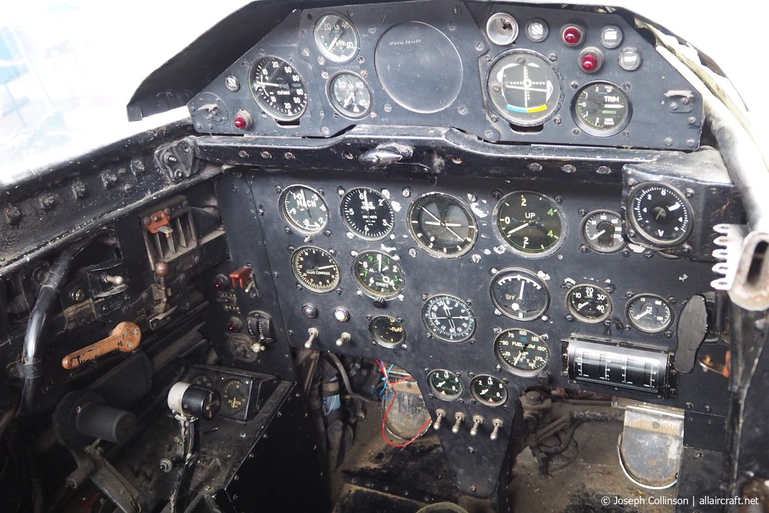 WT859 1956 Supermarine Scimitar F1