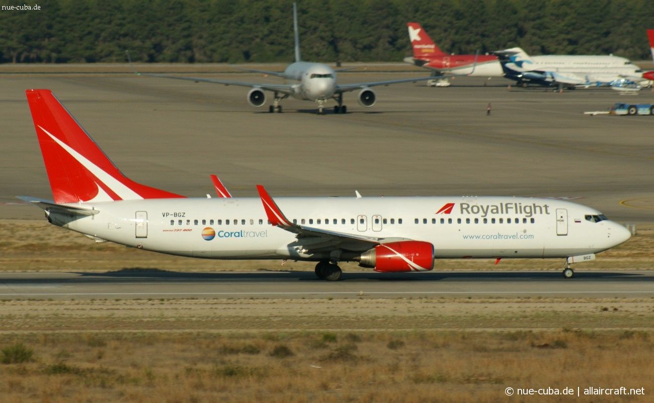 VP-BGZ (cn 30881) Boeing 737-86J(WL)