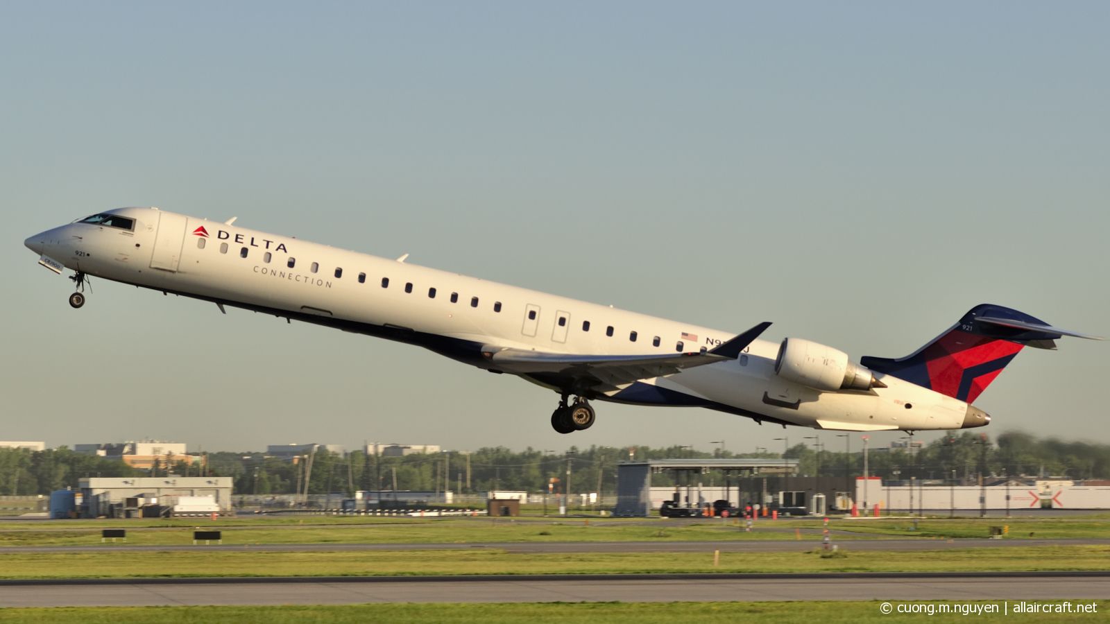N921XJ (15172) Bombardier CRJ-900