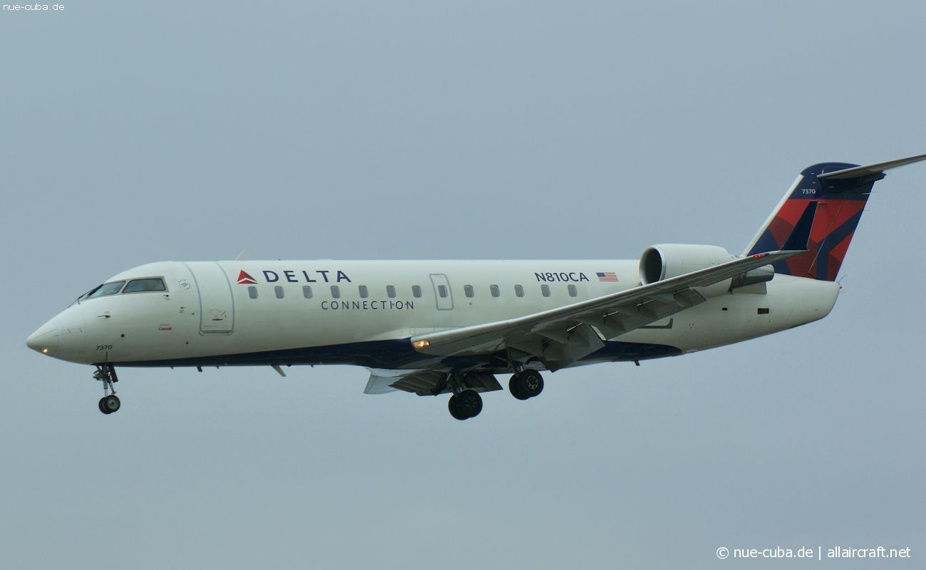 N810CA (7370) 2000 Bombardier CRJ-100ER