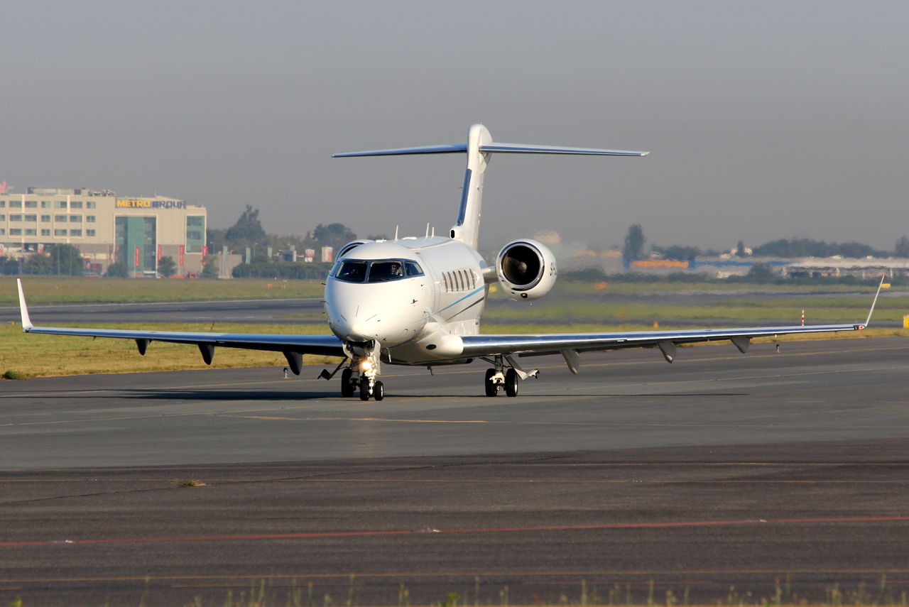 SP-CON (20295) 2010 Bombardier Challenger 300