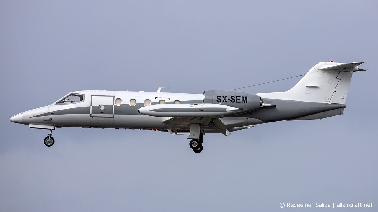 SX-SEM (35-265) 1979 Gates Learjet 35A