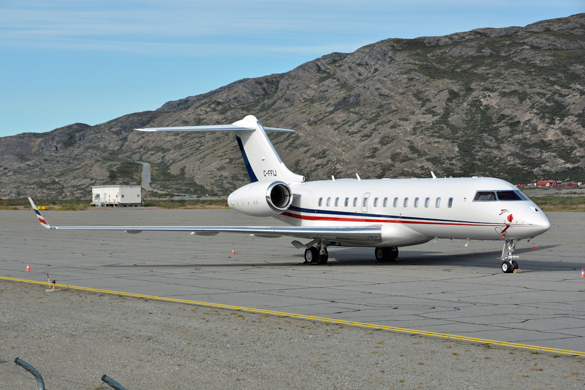 C-FFIJ (9642) 2014 Bombardier BD-700-1A11 Global 5000