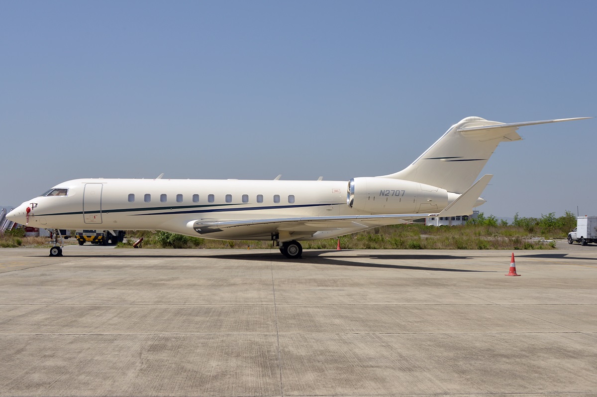 N2707 (9398) 2010 Bombardier Global 5000