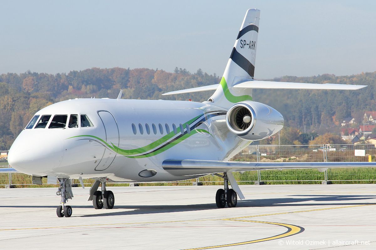 SP-ARK (718) 2014 Dassault Falcon 2000S
