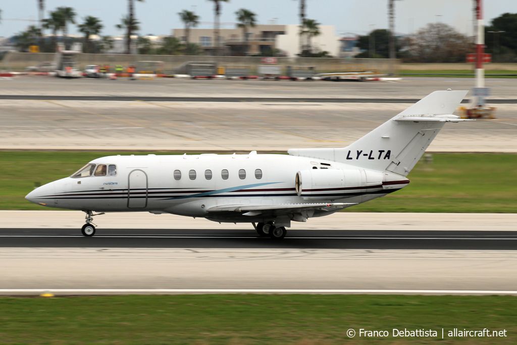LY-LTA (258760) 2006 Raytheon Hawker 800XP