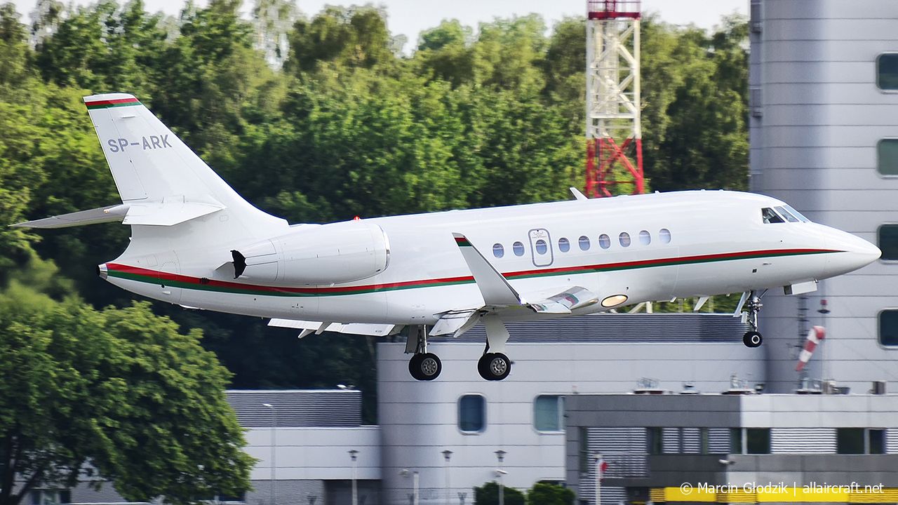 SP-ARK (718) 2014 Dassault Falcon 2000S