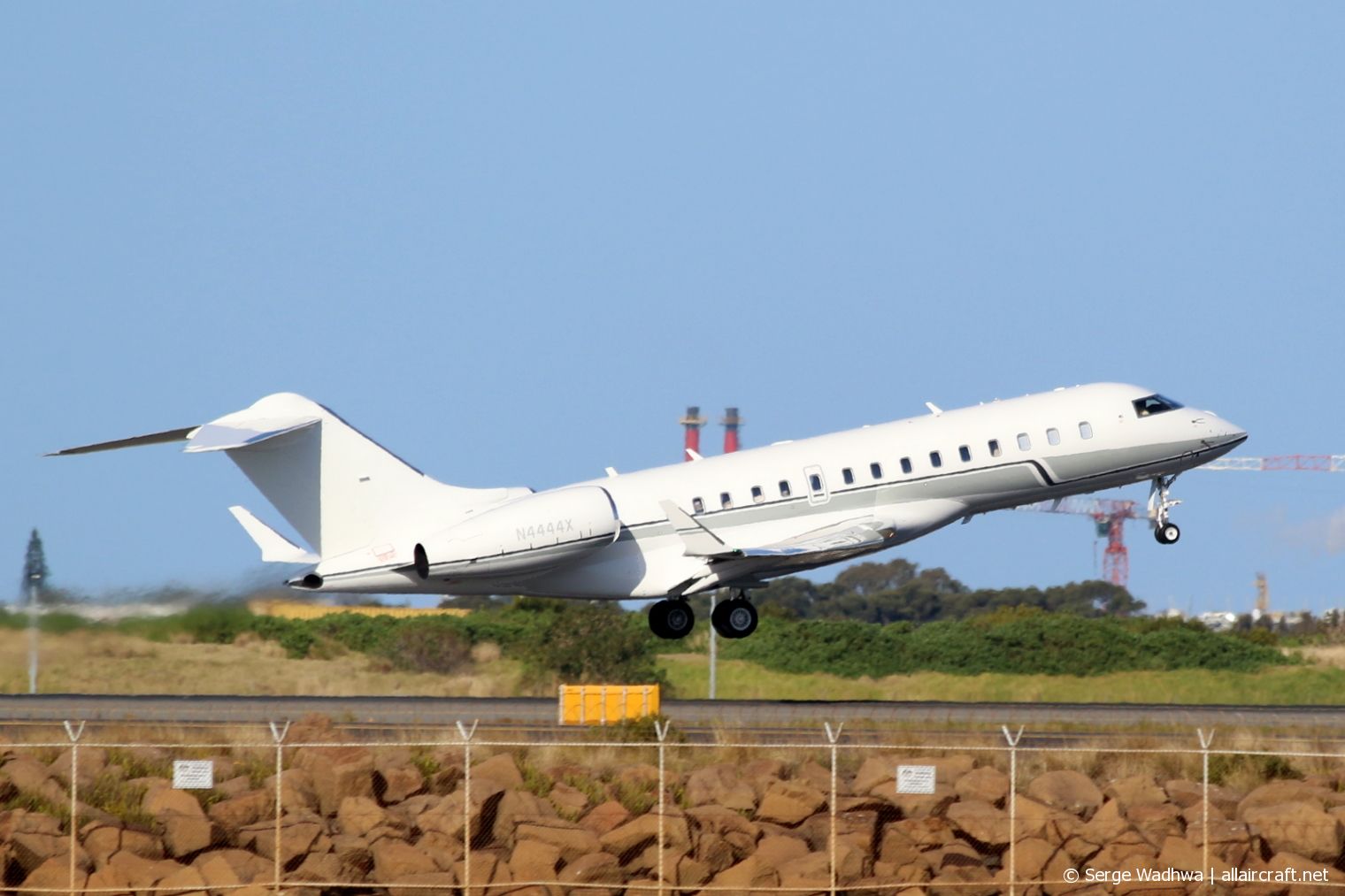 N4444X (9824) 2018 Bombardier BD-700-1A10 Global 6000