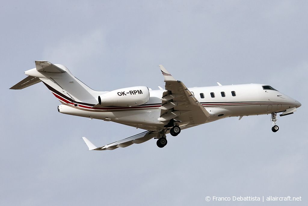 OK-RPM (20022) 2004 Bombardier Challenger 300