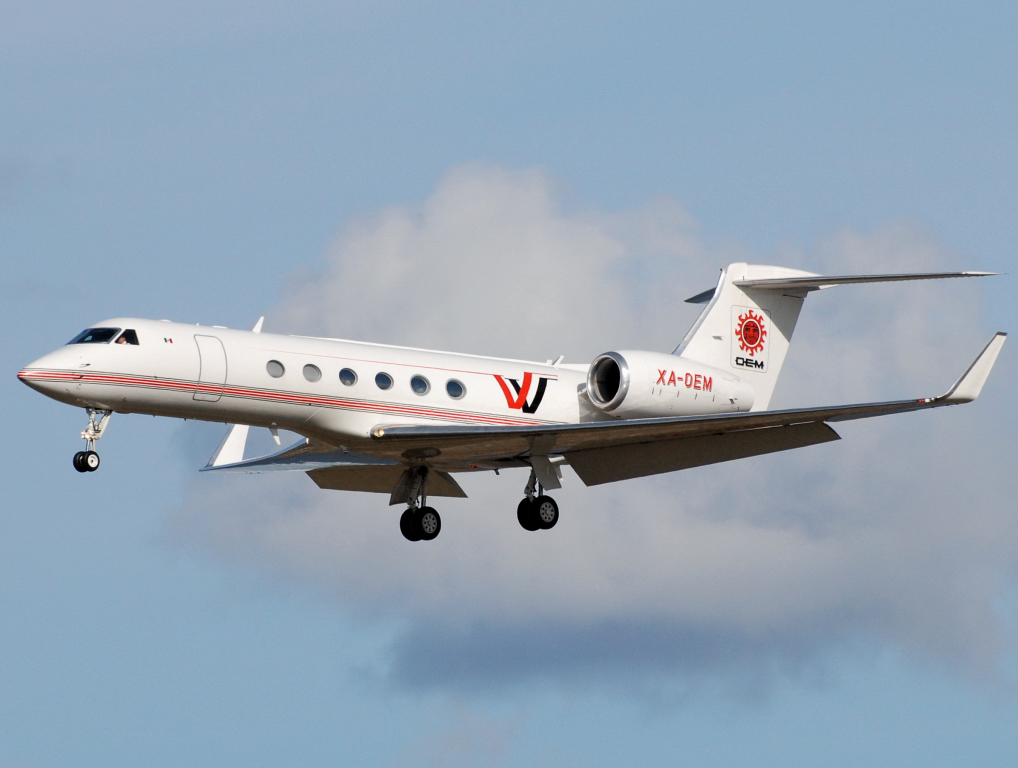 XA-OEM (540) 1998 Gulfstream Aerospace G-V