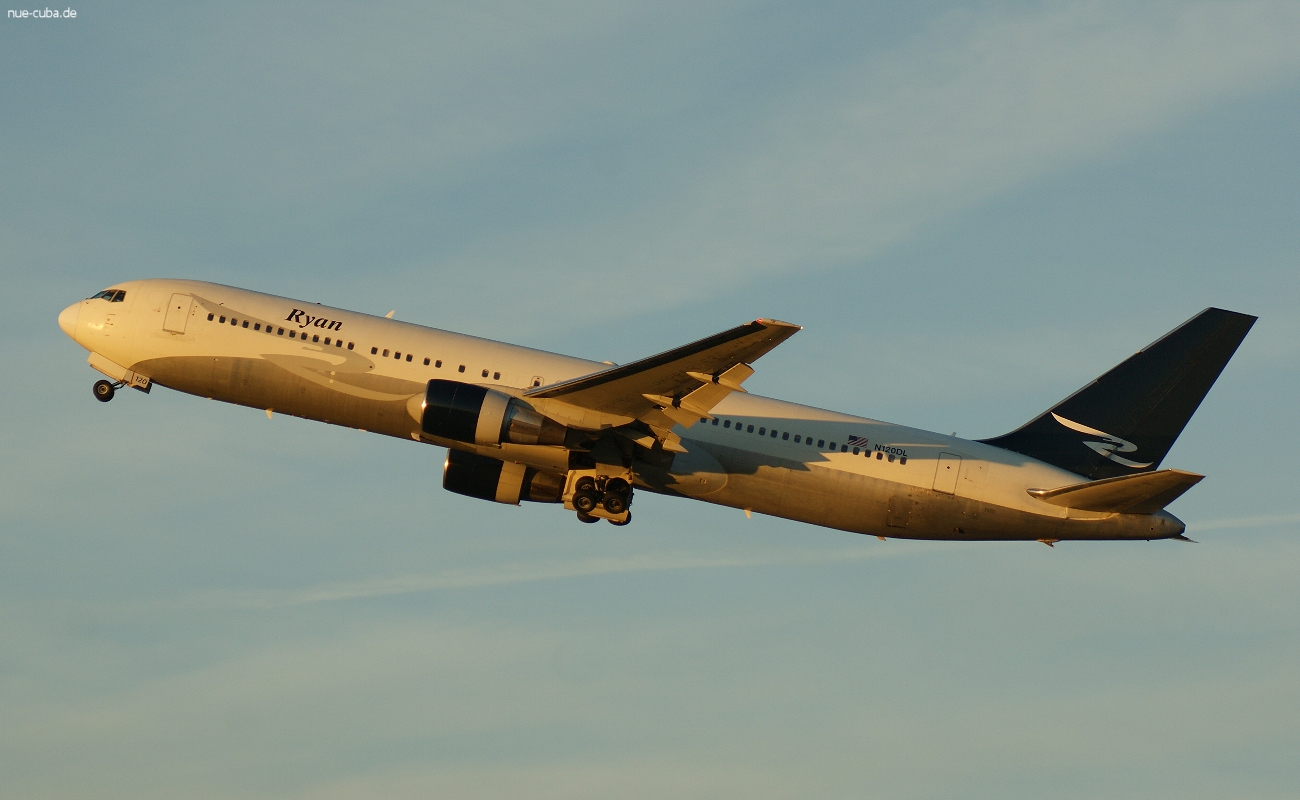 N120DL (23279) 1986 Boeing 767-332