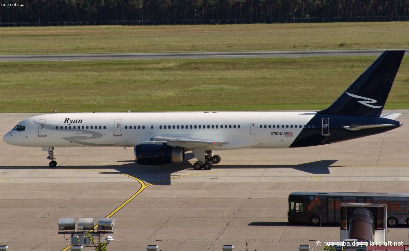 N753NA (24544) 1990 Boeing 757-28A