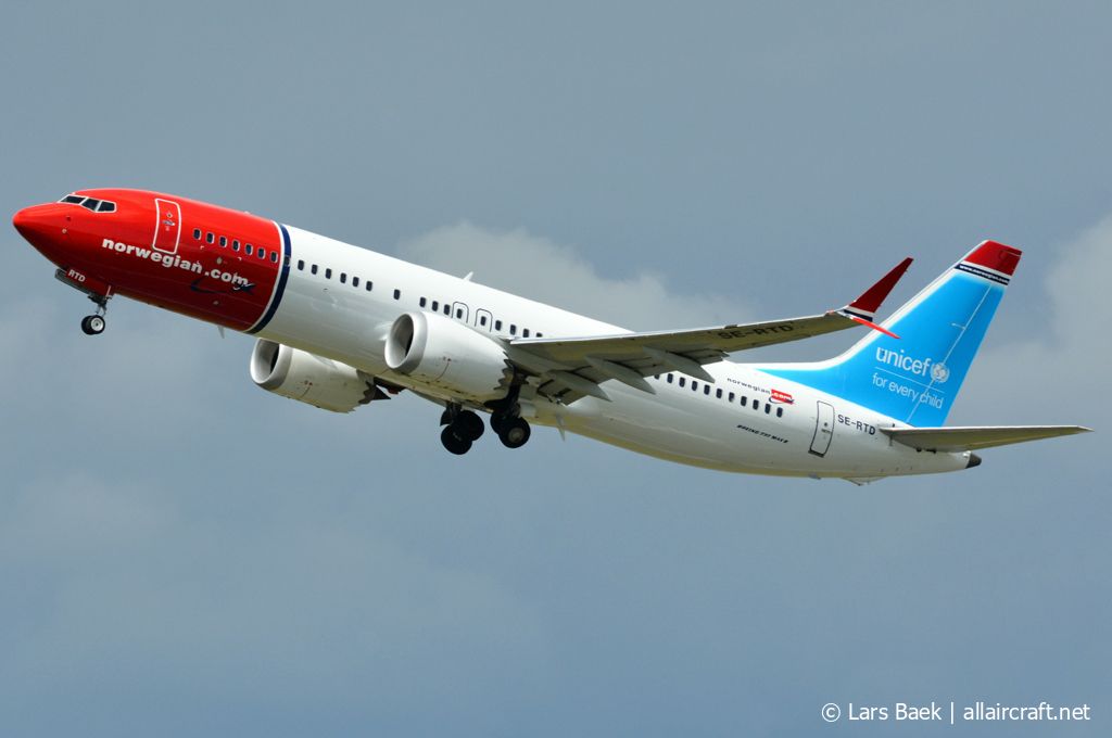 SE-RTD (63564) 2022 Boeing 737-8 MAX