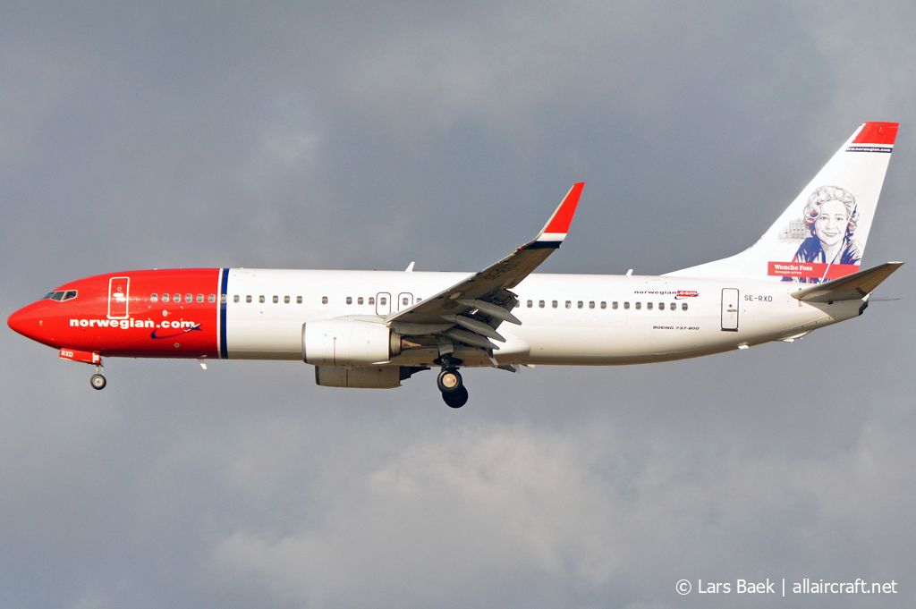 SE-RXD (38043) 2013 Boeing 737-86N(WL)