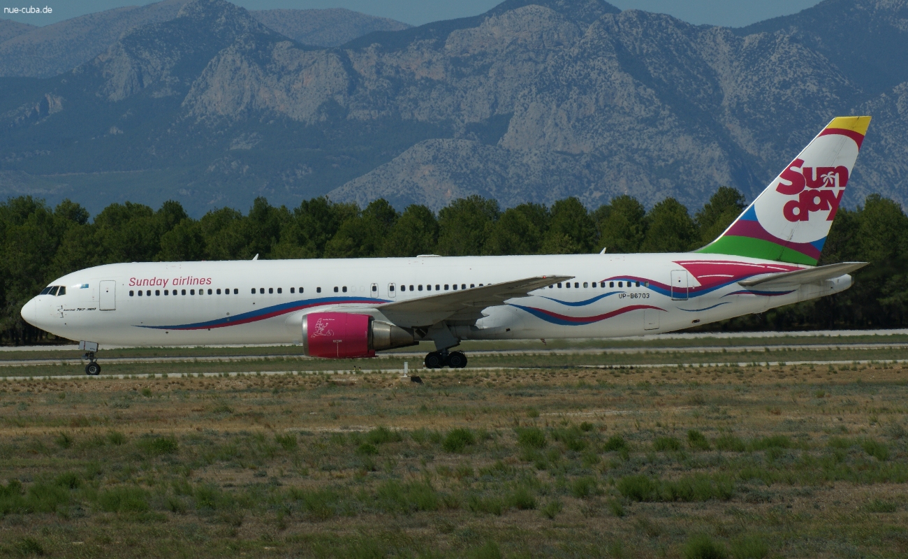 UP-B6703 (30597) 2000 Boeing 767-3328ER)
