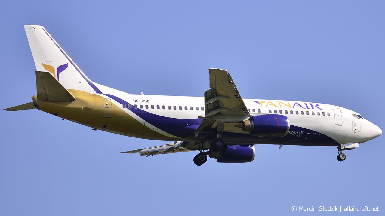 UR-COG (23937) 1988 Boeing 737-301