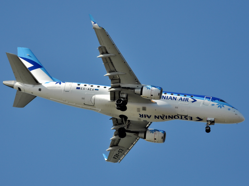 ES-AEA (17000093) Embraer 170-100STD