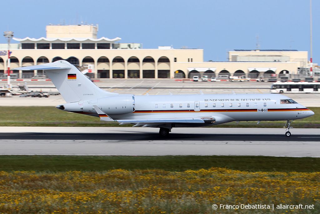 14+02 (9404) 2010 Bombardier Global 5000