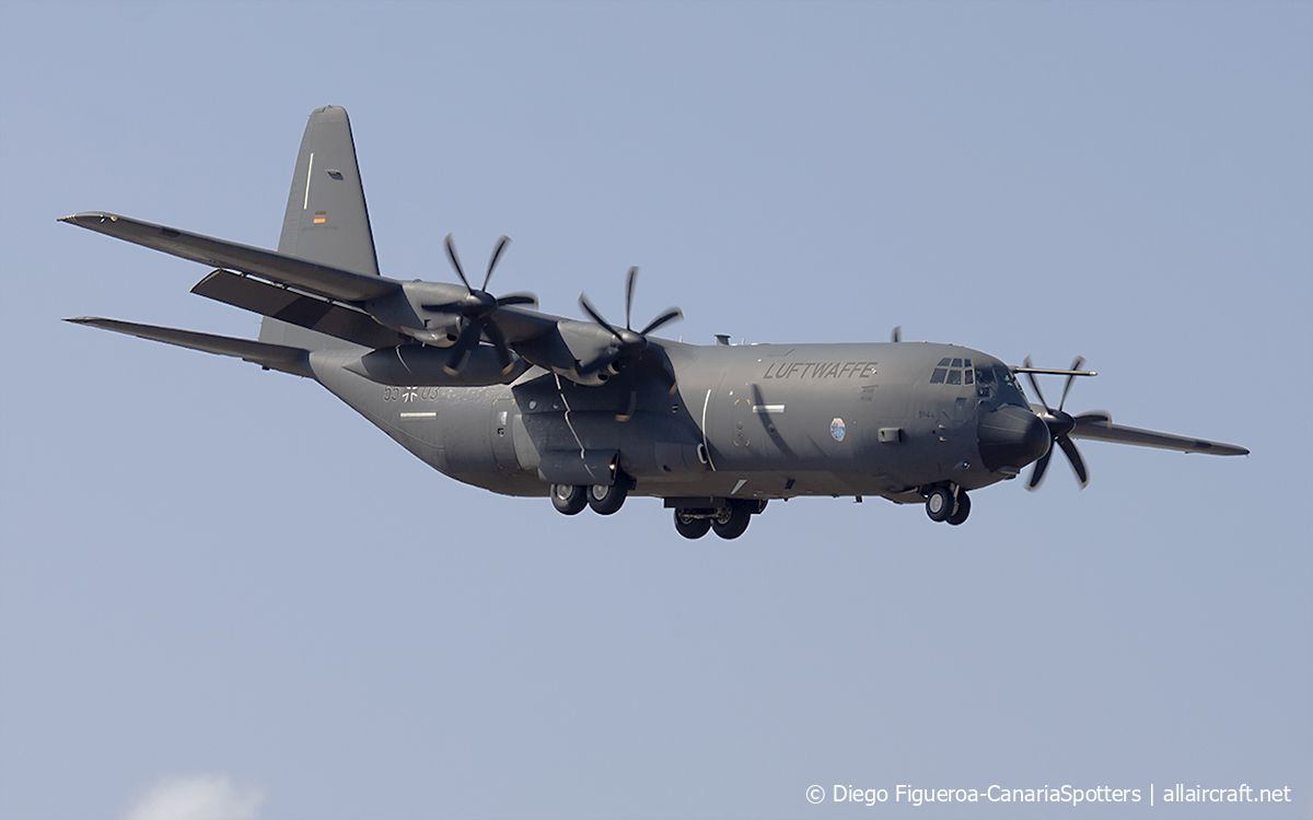 55+03 (382-5030) Lockheed C-130H-30 Hercules