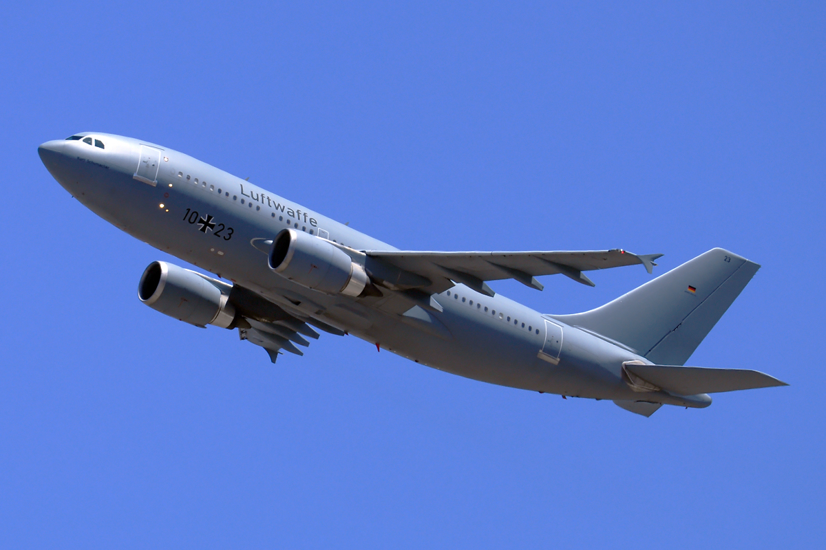 10+23 · Airbus A310-304 · (LPA / GCLP)
