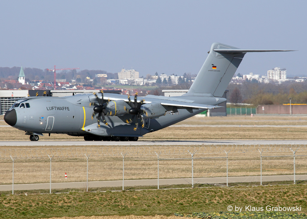 54+03 (030) 2015 Airbus A400M-180
