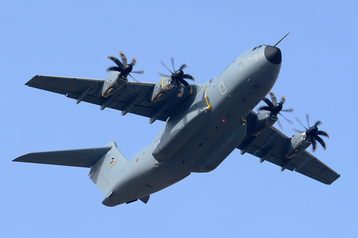 54+03 (030) 2015 Airbus A400M-180