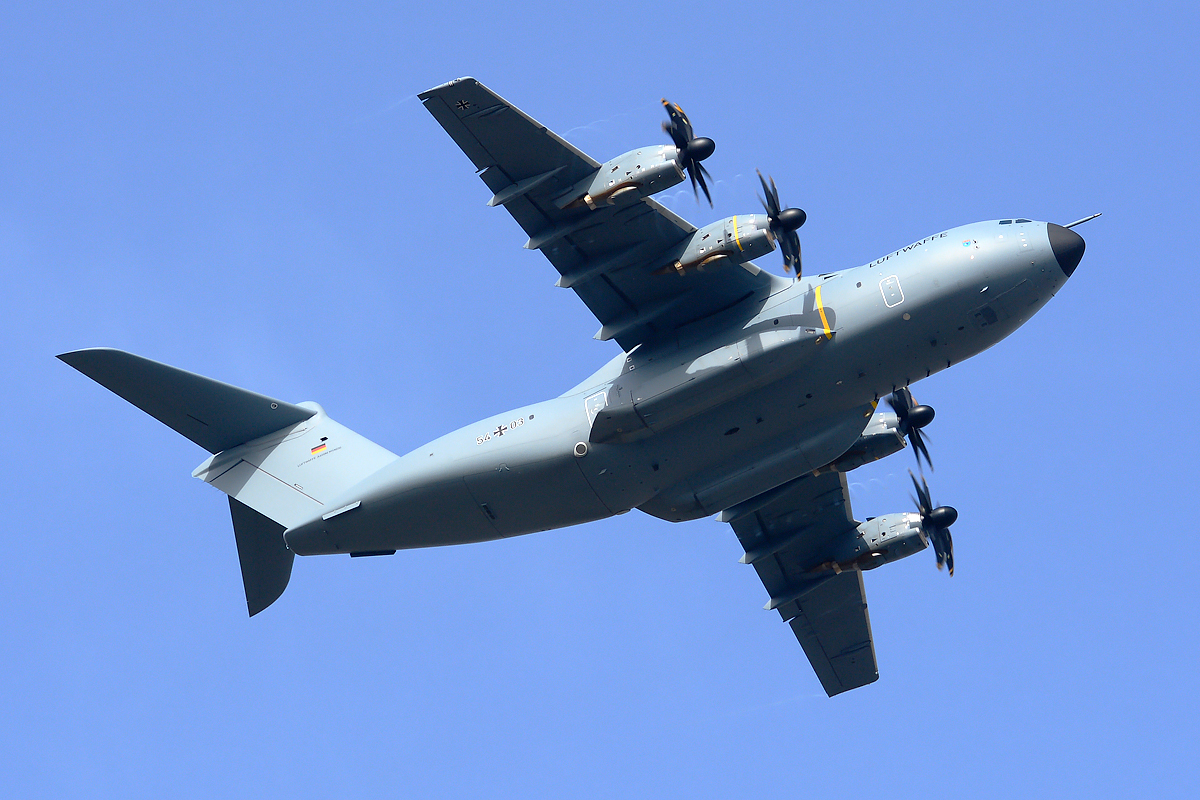 54+03 (030) 2015 Airbus A400M-180
