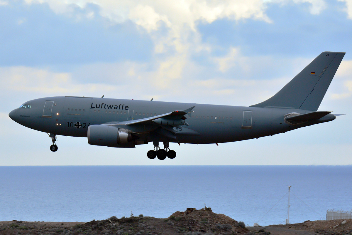 10+24 (434) 1987 Airbus A310-304 MRTT