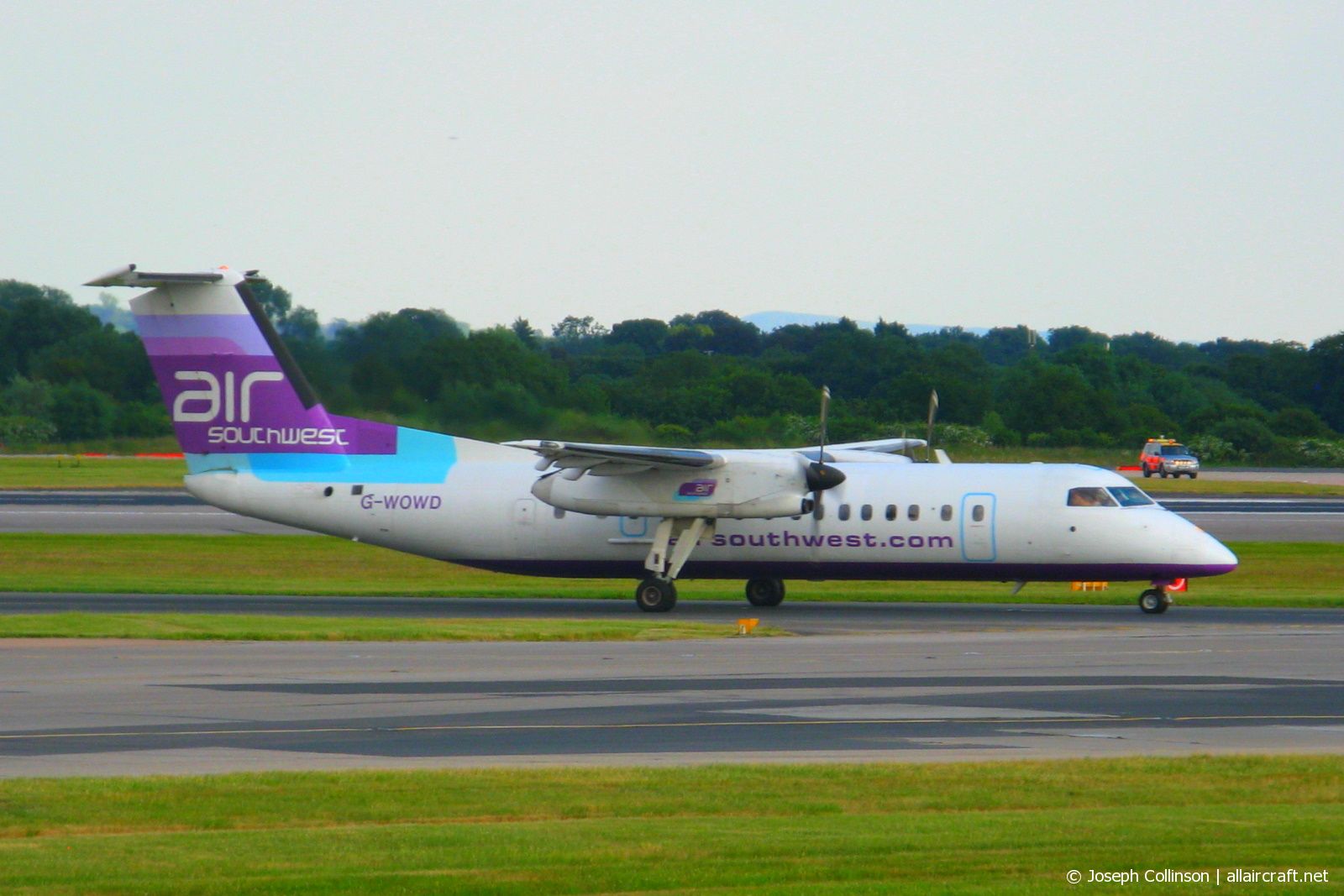 G-WOWD (286) 1991 Bombardier Dash 8-311