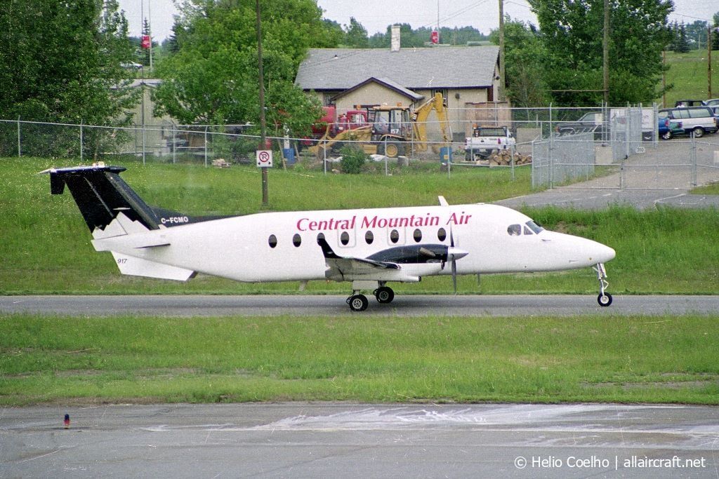 C-FCMO (UE-281) 1997 Beechcraft 1900D