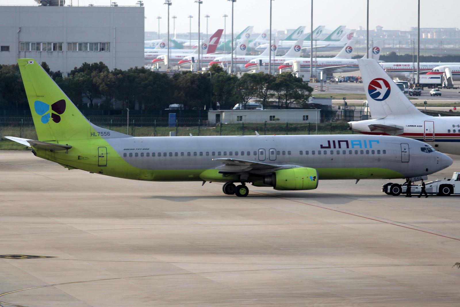 HL7556 (28615) 2000 Boeing 737-86N