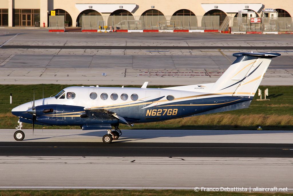 N627GB (FA-197) 1989 Beechcraft 300