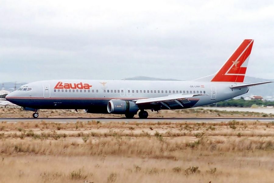 OE-LNH, (cn 25147), Boeing 737-4Z9